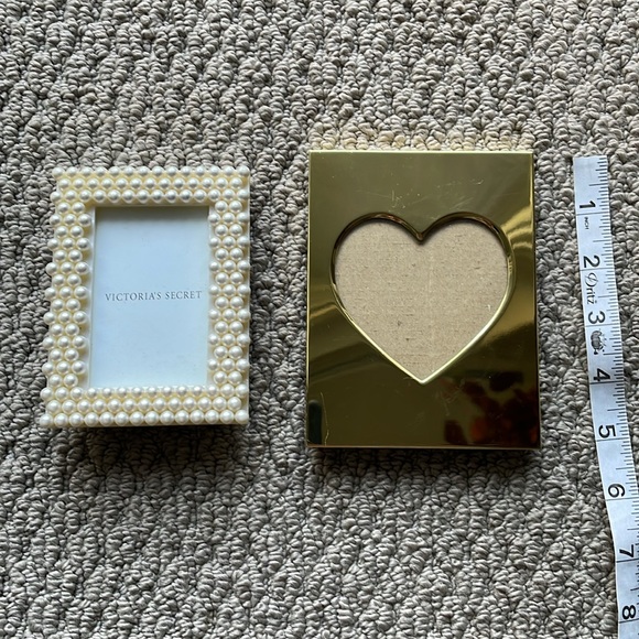Bundle of 2 Fun & Girly Photo Frames In Gold Heart Cutout & Pearl Beaded Border - Picture 7 of 7